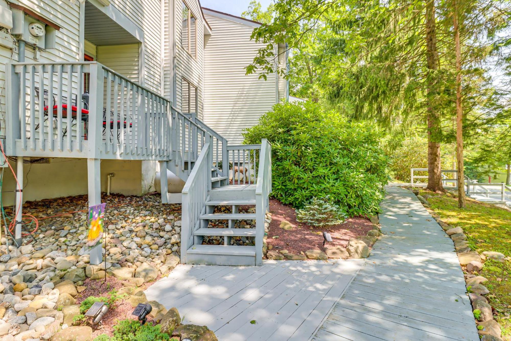 Lake Harmony Townhome Walk To Restaurants! מראה חיצוני תמונה